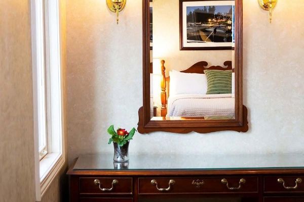 The Brewster Inn (Cazenovia)